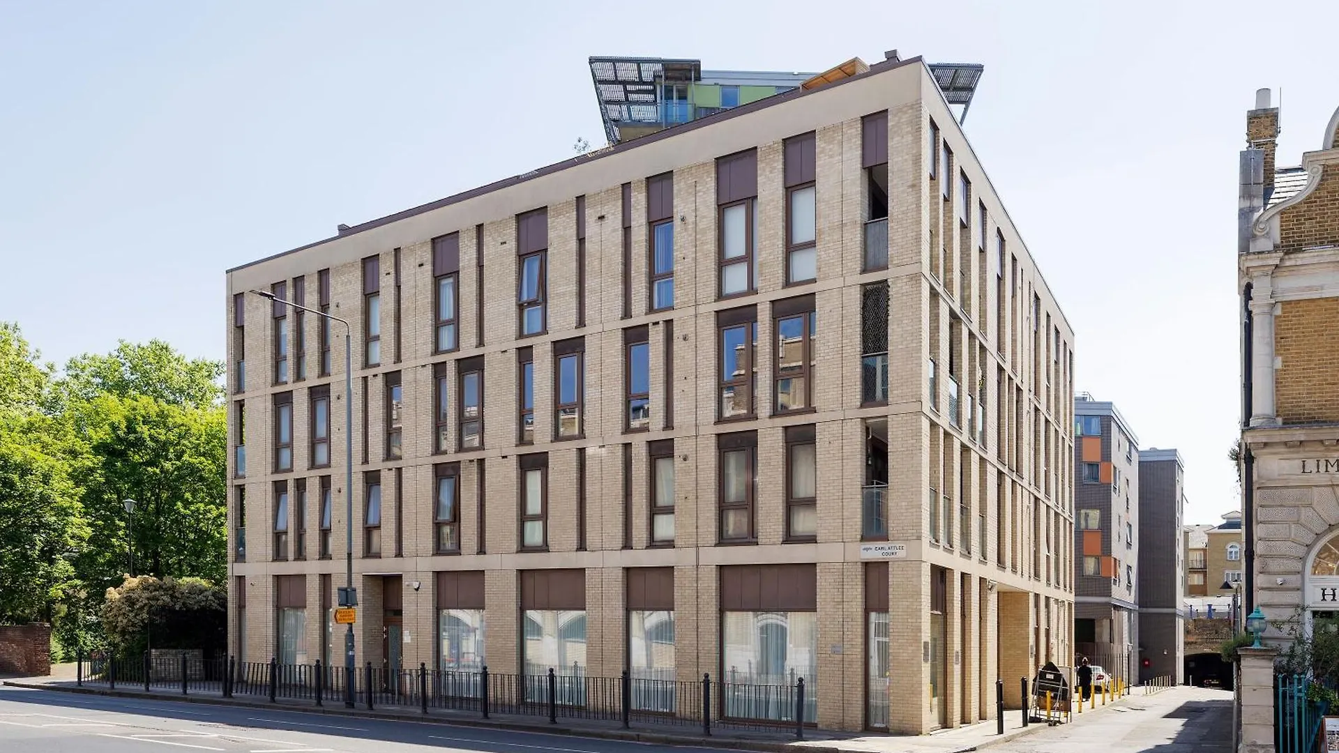 Veeve - Wharf Lane Apartment London